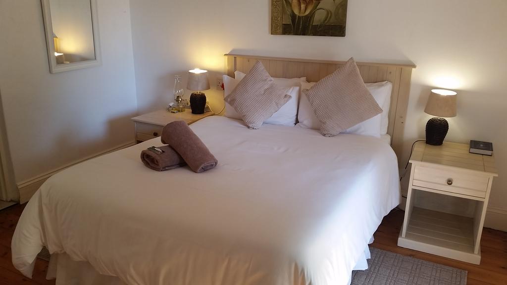 Steytlerville Royal Hotel Bagian luar foto